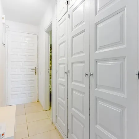 Fantastic Large In Front Of Heated Pool Wifi Apartment *