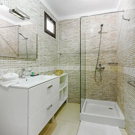 Fantastic Large In Front Of Heated Pool Wifi *